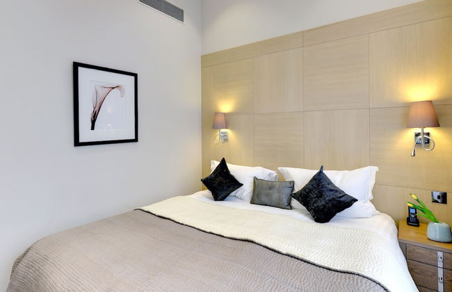 Claverley Court - Photo 16