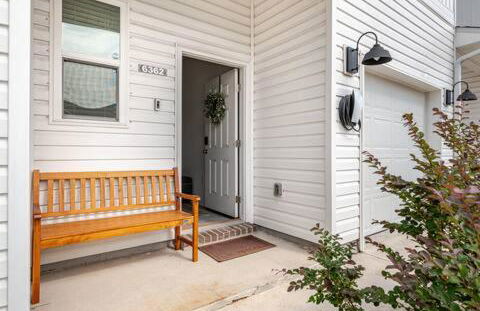 Turnkey Coastal Luxury Townhome EV Ready - Photo 18