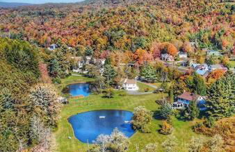 The Manor-Stunning Modern Farmhouse with Hot Tub - Foto 14