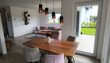 VILLA VULKANEIFEL -modern -familienfreundlich -Terrasse -Doppelgarage -ruhiger Lage - Foto 4