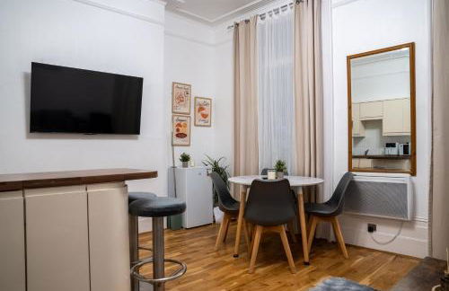 Modern 1-Bed South Bank, 4-Min Walk to Waterloo - Foto 1