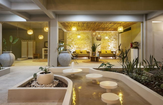 Three Bedroom Condo Steps From the Beach - Photo 2