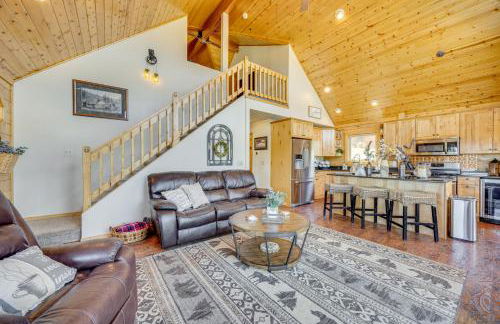Lakefront Divide Cabin with Game Room! - Foto 4