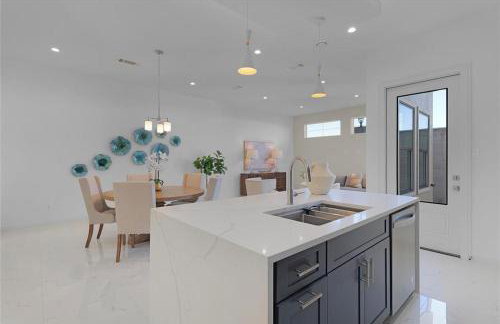 Modern 3 Story Home, Terrace, Galleria - Foto 6