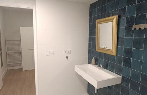 Explore Valencia! Tirant, city of science & Ruzafa - Photo 5