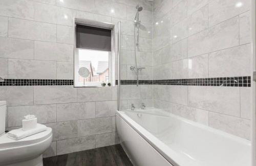 Norris Stays - Sleeps 7 by M55 - Photo 8