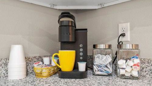 Pet-friendly, Heated Pool, Close to Everything 3 Bedroom Home - Foto 5