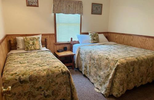 Solarium Cabin #16 on Patoka Lake in Southern Indiana - Foto 9