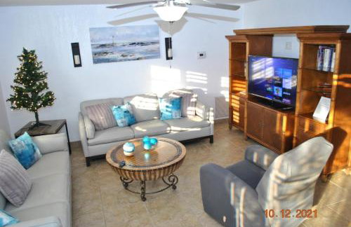 5 BR House 4 Minutes from the Beach - Foto 5