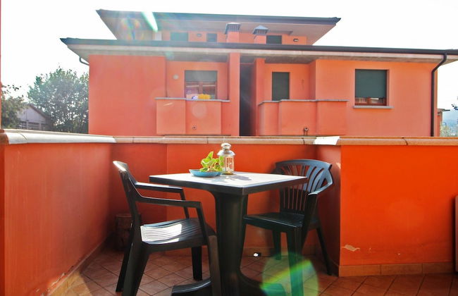 Apartment Self - Photo 13