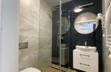 SOLEK, Apartamenty hotelowe i pokoje gościnne ze śniadaniem, przyjazne zwierzętom, wyjątkowe, z widokiem na Jezioro Jamno i w bardzo bliskiej odległości od morza - Foto 48