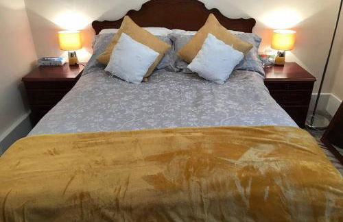 Tranquil Welsh Mountain Gem, Abertillery, Wales - Foto 4