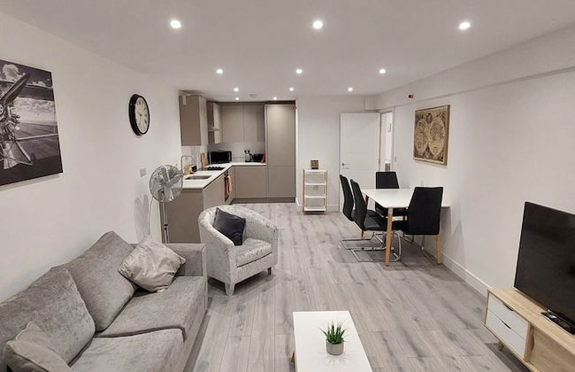 Modern 2 Bedroom Apartments - Camberley - Foto 29