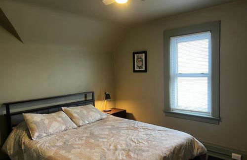 Falls Retreat - Walk to the Falls, the Casino and all Downtown Restaurants - Across from the Aquarium - Photo 12