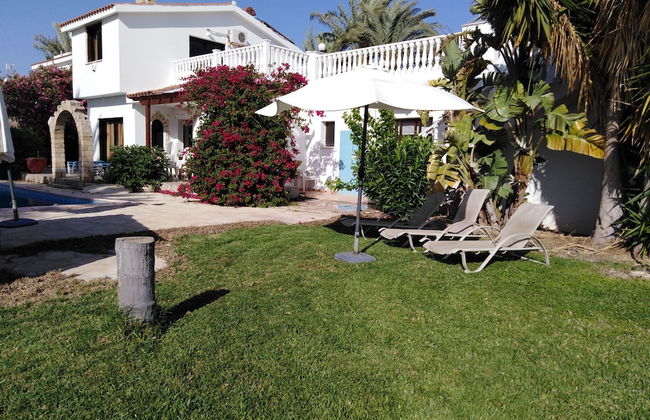 Lovely 7 Bedroom Villa !! - Photo 65