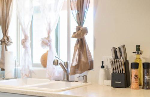 NEW! HUGE 5BR Mountain Views Game Room Hot Tub Lawn Games BBQ - Photo 52