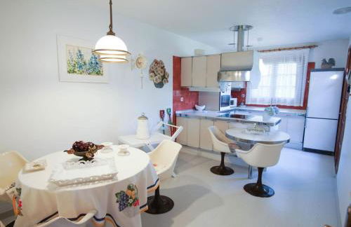 Chalet con piscina y 2000 m de jardín - Foto 13