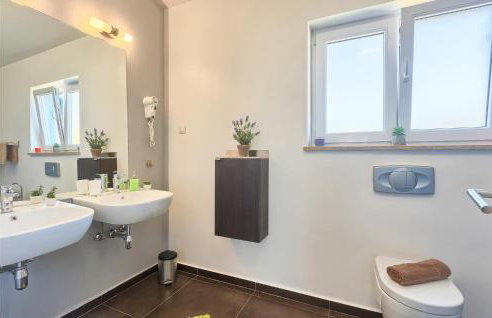 Awesome Home In Naselje Muzini - Foto 47