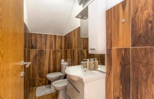 Amazing Home In Perusic With Sauna - Foto 37