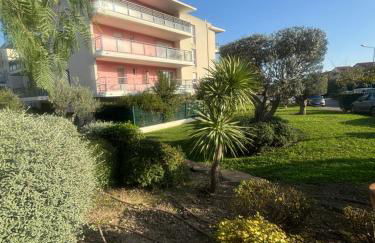 Appartement 2 chambres dans résidence avec piscine et parking - Foto 22