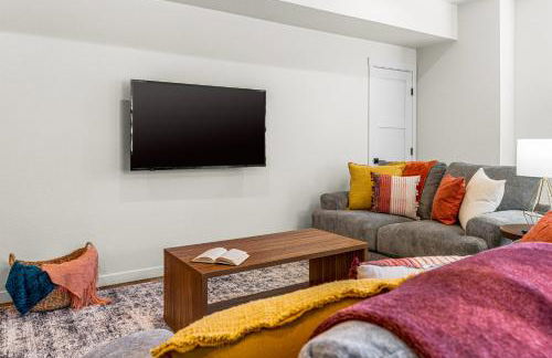 The Downtown Duplex - Pet Friendly - NEW BUILD - Foto 7