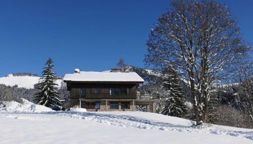 Appartement typique 75m², 2 chambres, balcon, face au télésiège, parking, proche front de neige. - FR-1-595-92 - Foto 2