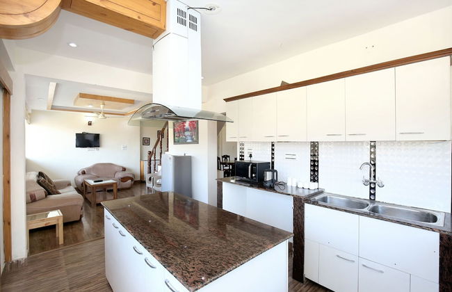 OYO 12185 Home Wayside Villa 3BHK Apartment Kasauli - Foto 16