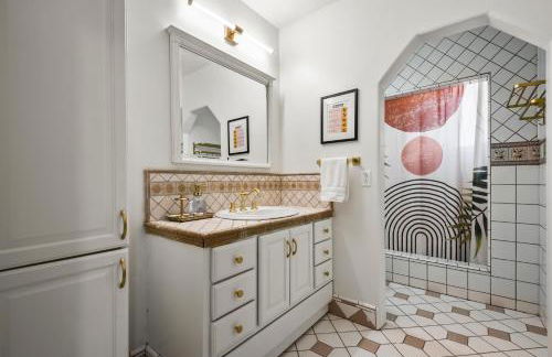 Luxury 6BR Retreat Fast WIFI, Dedicated Workspaces - Foto 52