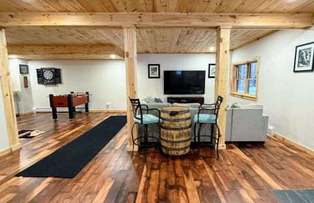 2S New log cabin in Bethlehem - privacy, firepit, great location! - Photo 13