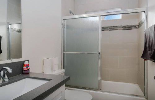 Comfy 4BR home near Korea Town - Foto 4