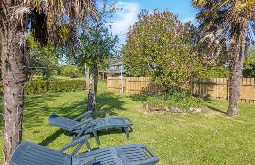 Charming Home with Orchard - Foto 26