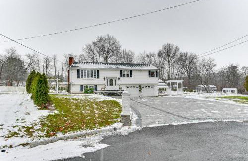 Spacious Yard with Gazebo Charming Windsor Retreat - Foto 31