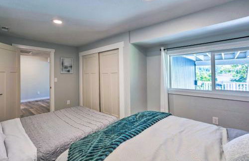 Lakeside Lacey Gem with Sauna and Private Dock - Foto 33