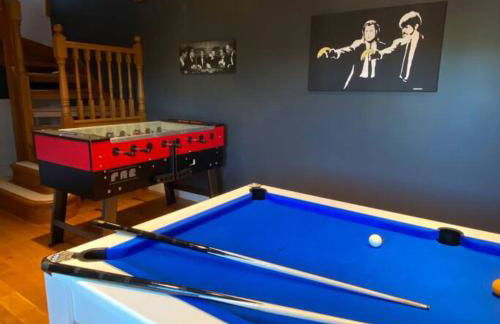 Luxury 4-5 Bed Home with Games Room and Balcony - Foto 14