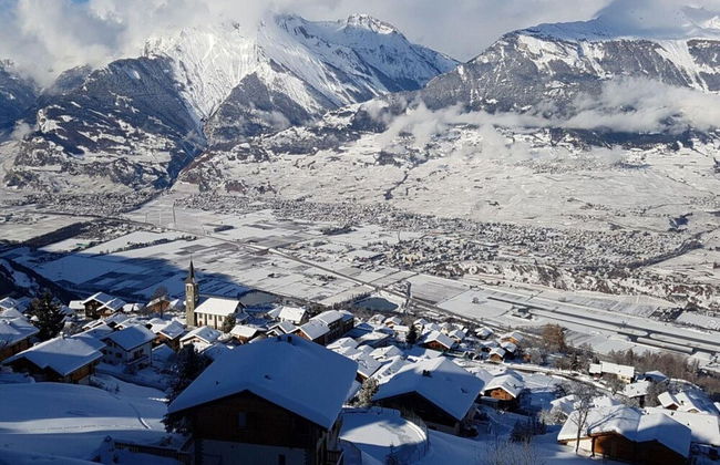Apartment With Balcony and Mountains - Foto 14