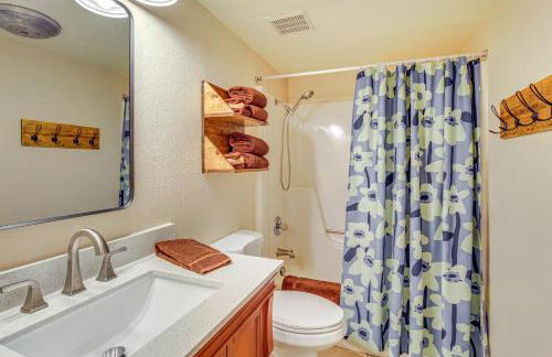 7 Mi to Rainbow Lake Pinetop Condo with Patio! - Foto 14