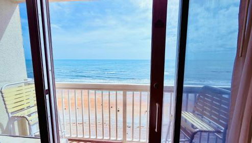 Breathtaking OCEAN FRONT Condo in Daytona Beach - Foto 2
