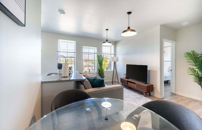 Modern Retreat Near Henry Ford - Photo 3