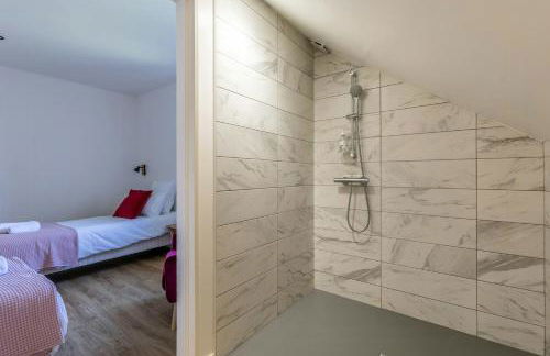 Family Farm At The Foot Of Auvergne Volcanoes - Foto 36