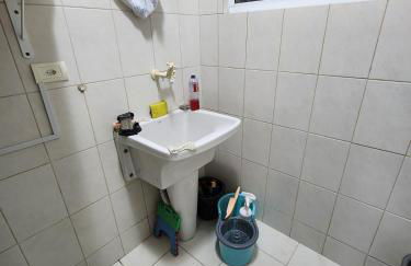 Apartamento em região central e perto da rodovia - Foto 9