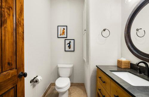 Desert Oasis with Pool Black Mountain Views - Photo 44