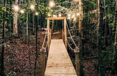 Secluded Treehouse Rental Ideal for Glamping in Alabama - Foto 32