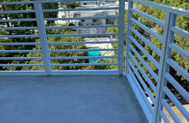 NEW Modern Condo FREE Parking & High Speed Wifi - Foto 44