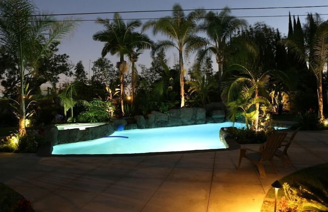 Incredible Estate 5 Bedrooms 3 Bathroom W/resort Style Rock Pool & Jacuzzi - Photo 37