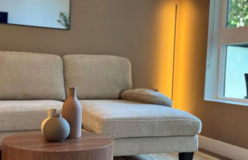 Modern Retreat 10 Min from Disneyland With Pool & Gym - Foto 48