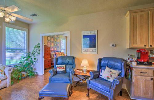 Cozy Texas Retreat with Patio, Grill and Fire Pit! - Foto 4