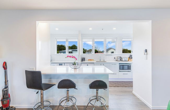 Ellerslie 3BR House | Fresh Reno | Zodiak Stays - Foto 6