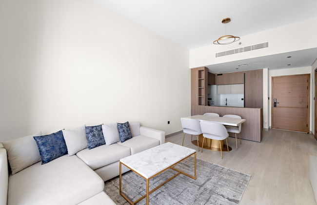 Luxurious 1 Bedroom Retreat With Pool gym and Game - Photo 4