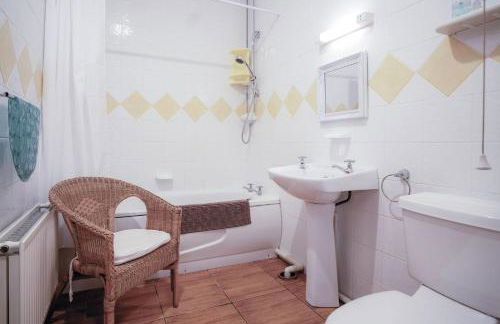 Rose Cottage - 3 Bed Cottage - New Hedges - Tenby - Photo 36