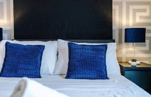 Stylish Penthouse, Free Parking, Pool Table, PS4 - Foto 35